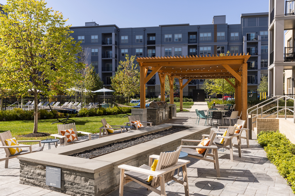 DCP_211013_TheEmery_136