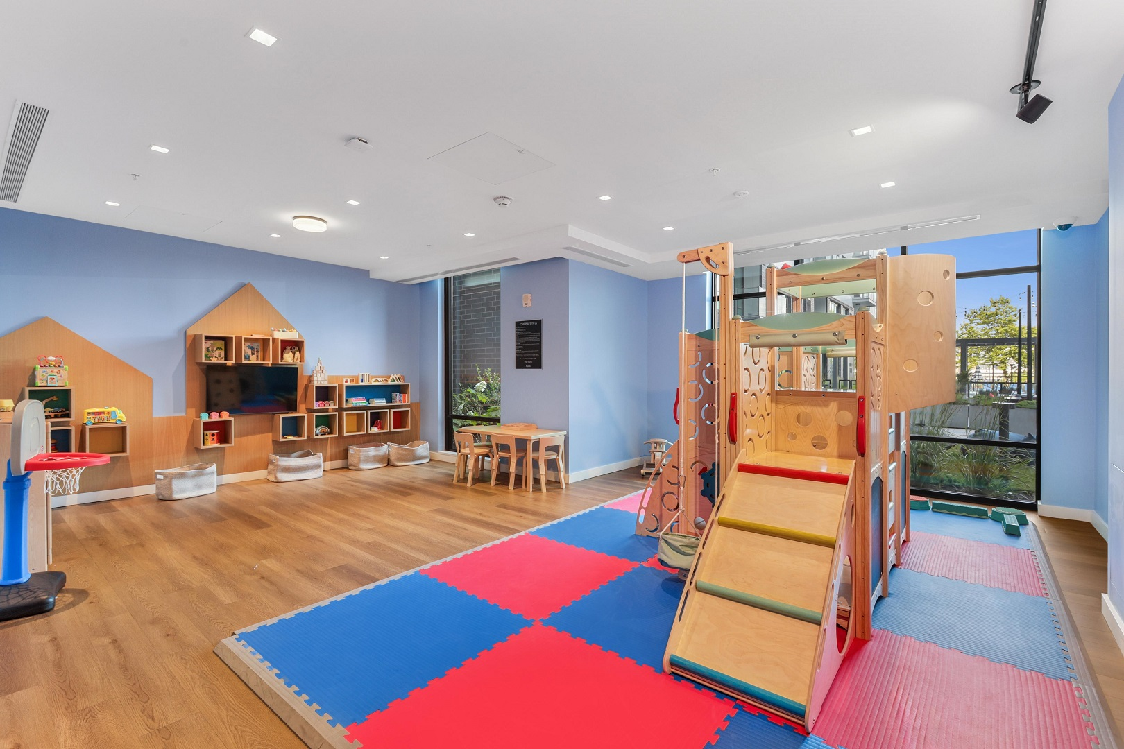 TheDeclan_Amenity_ChildrensPlayroom_Shoootin_June2025