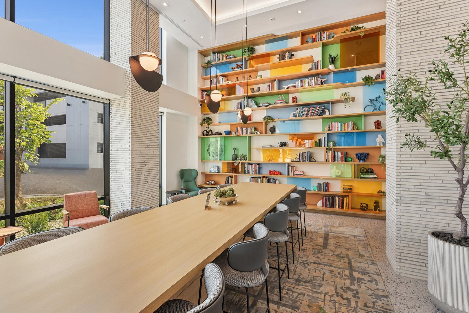 TheDeclan_Amenity_CoworkingTable_Shoootin_June2025-1